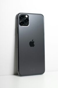 The Rise of AI Cameras – How Smartphones Became Smarter Than DSLRs